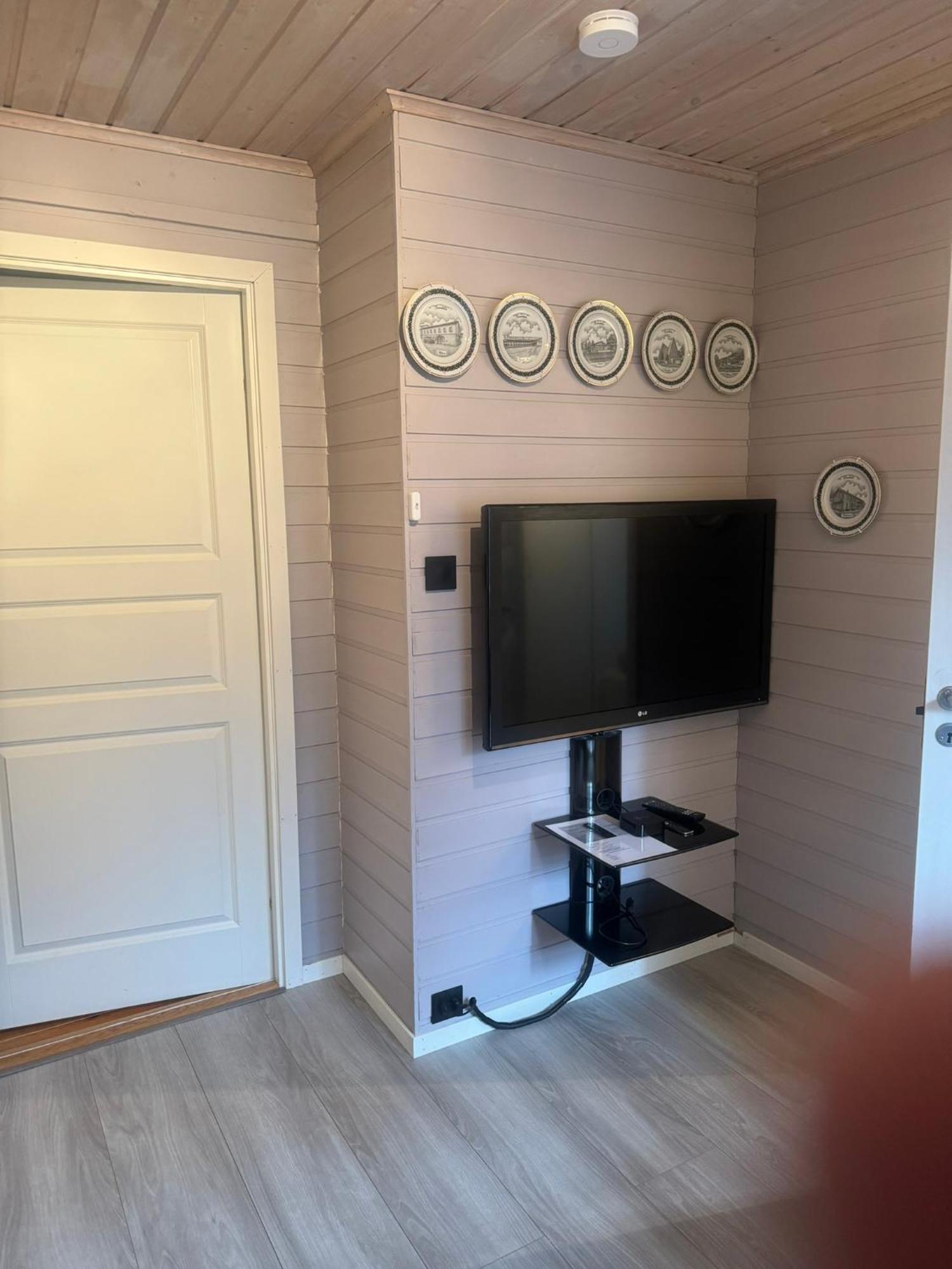 Very Centrally Located Apartment With Free Parking ทรอมโซ ภายนอก รูปภาพ